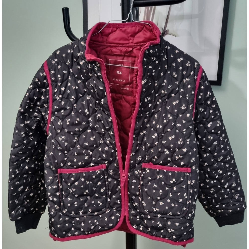 Jacket FREE Assembly Girls Lightweight Quilted  black/burgundy sz. Xl 14/16